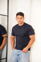 Cargar imagen en el visor de la galería, CAMISETAS SLIM FIT

