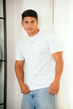 Cargar imagen en el visor de la galería, CAMISETAS SLIM FIT
